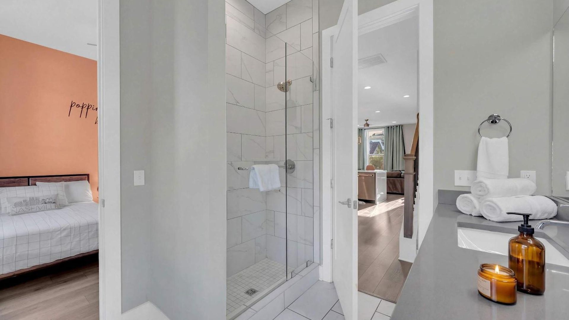 Holiday home Brand New Views Karaoke Near Downtown *