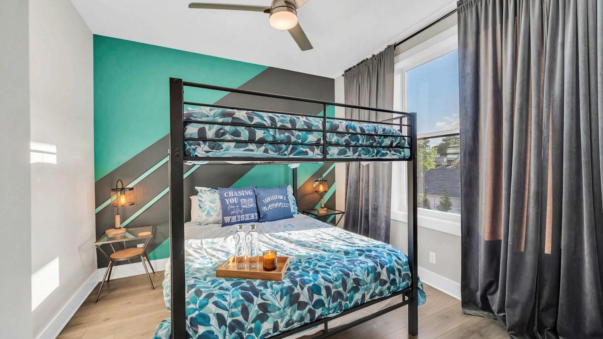 Brand New Views Karaoke Near Downtown Holiday home