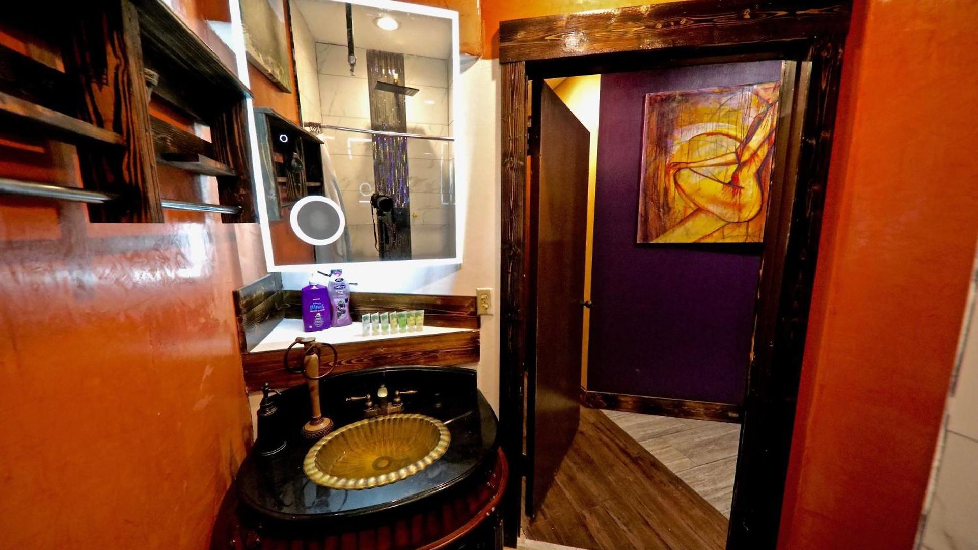 Holiday home Broadway 4br 2bth 2500sf Art Gallery And Steam Nashville