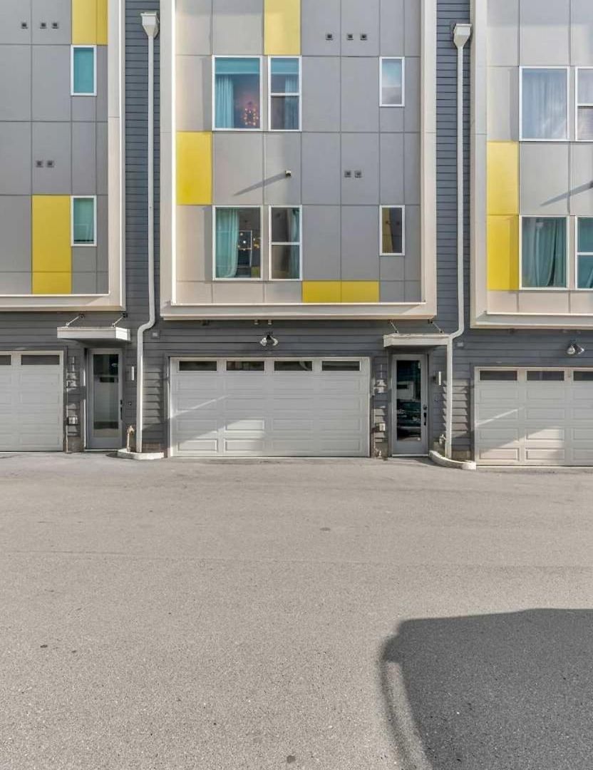 Rooftop Deck 2 Car Garage Near Downtown