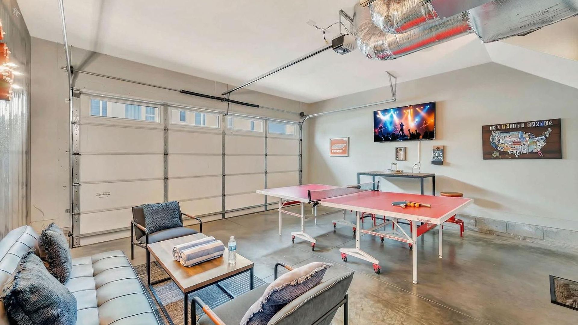 Rooftop Deck Grill Ping Pong Near Downtown Holiday home