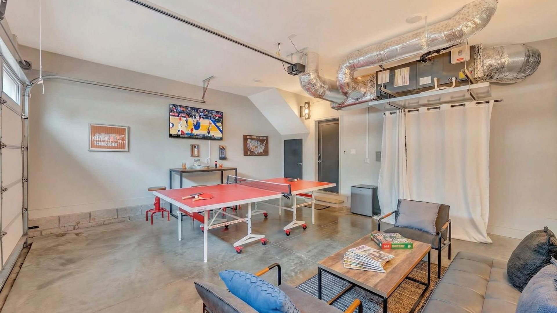 Rooftop Deck Grill Ping Pong Near Downtown Nashville