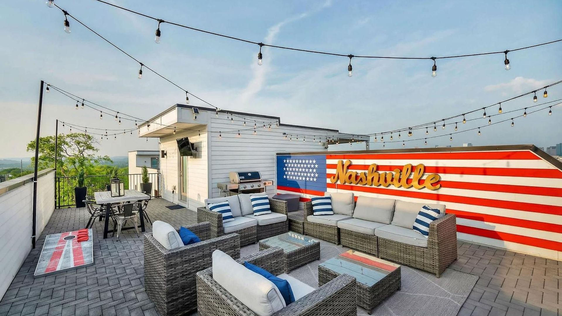 Rooftop Deck & Shuffleboard Bbq Near Downtown Holiday home *