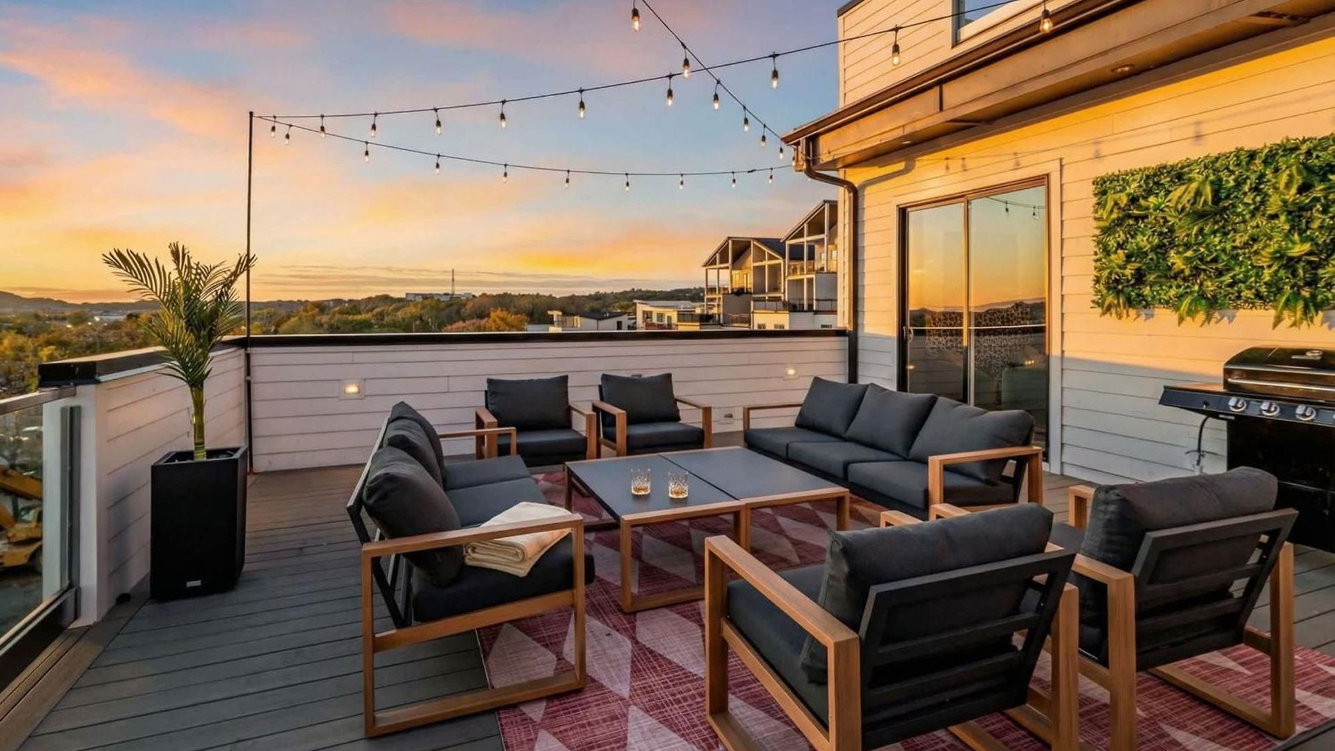 Disco Themed Hot Tub & Rooftop Decks In * Nashville