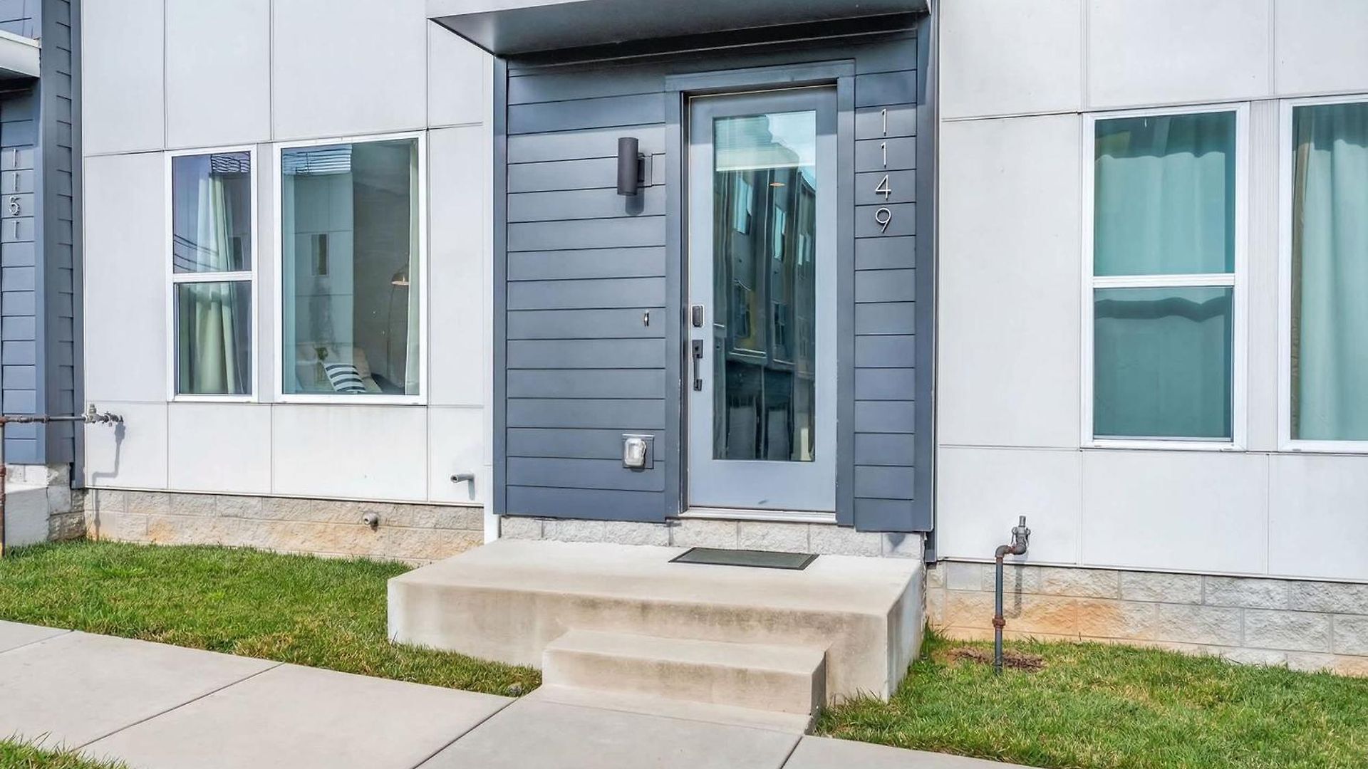 Rooftop Deck Grill Ping Pong Near Downtown Holiday home