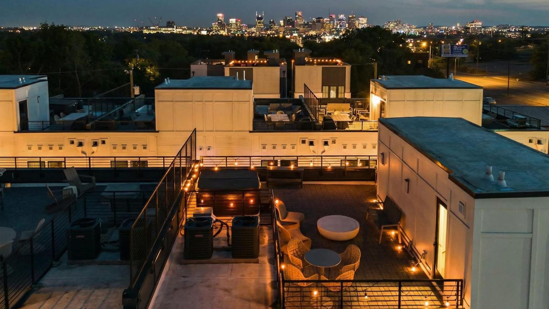 Luxe 4br With Fire Pit Grill And Views Nashville