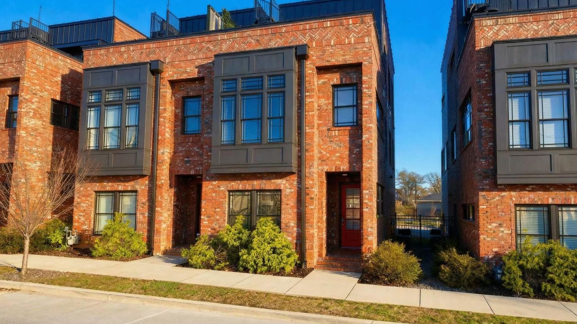Skyline Views With Double Rooftop Deck & Game *