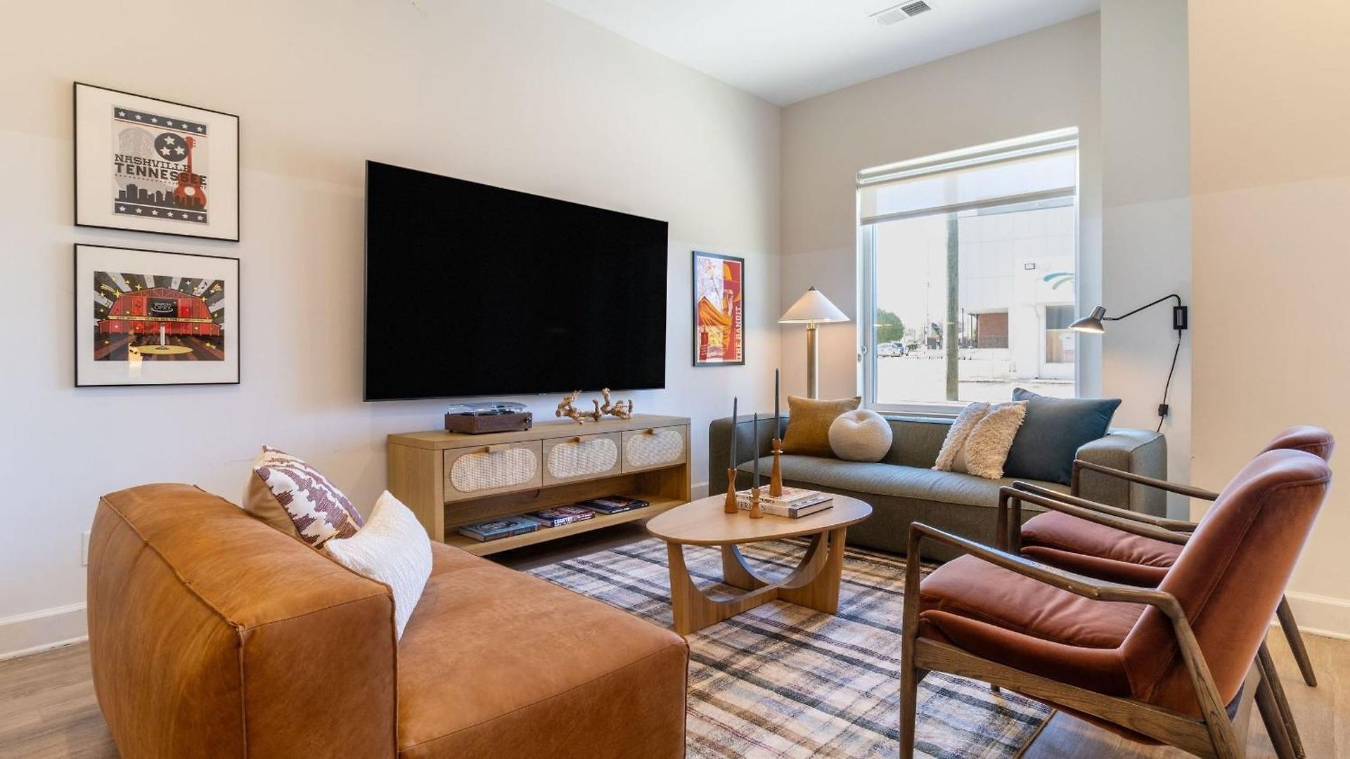 Conway: 3 Units By Avantstay * Nashville