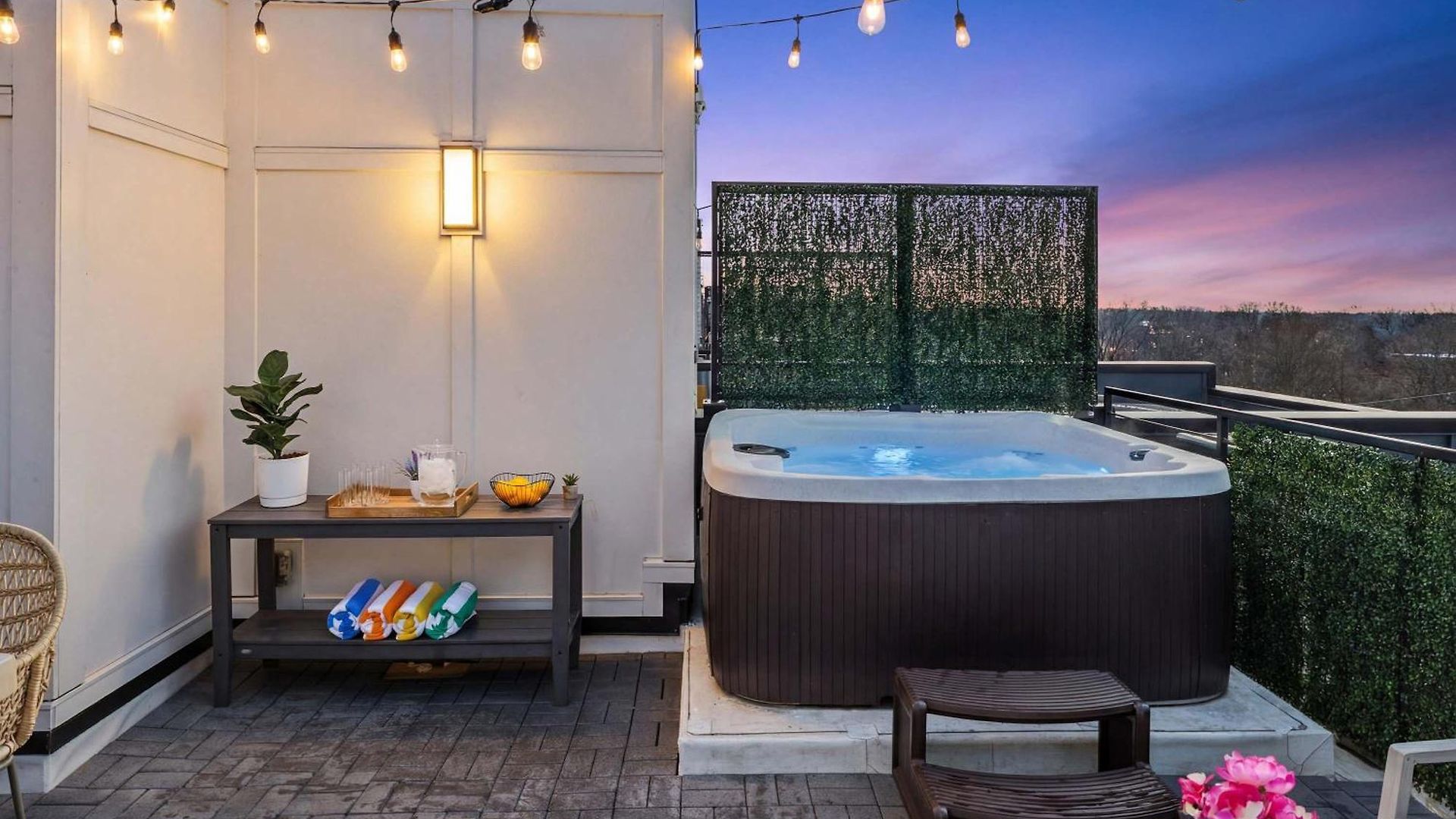 Holiday home Hot Tub Hang Grill Parking Views Of Downtown *
