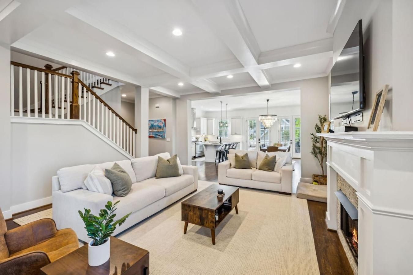 Walk To 12 South And Restaurants With Garage And Golf Simulator Holiday home