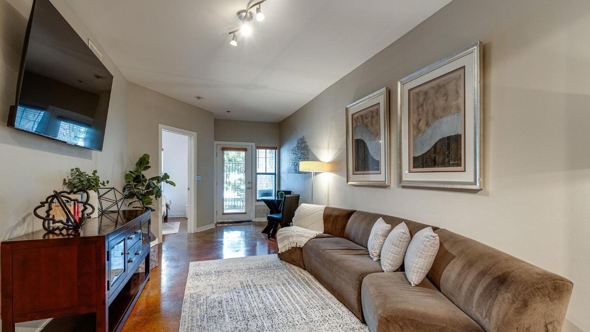 Holiday home Heart Of Midtown 1bd 1 Ba Condo! *
