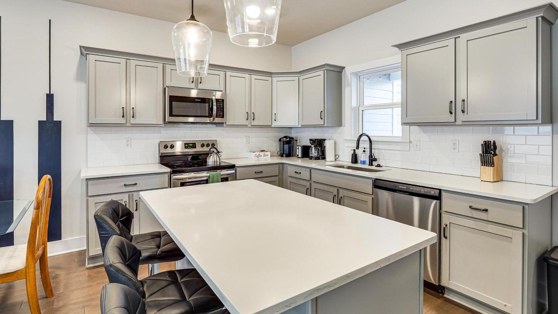 Holiday home 6 Mi To Broadway: Townhome W/ Balcony! *