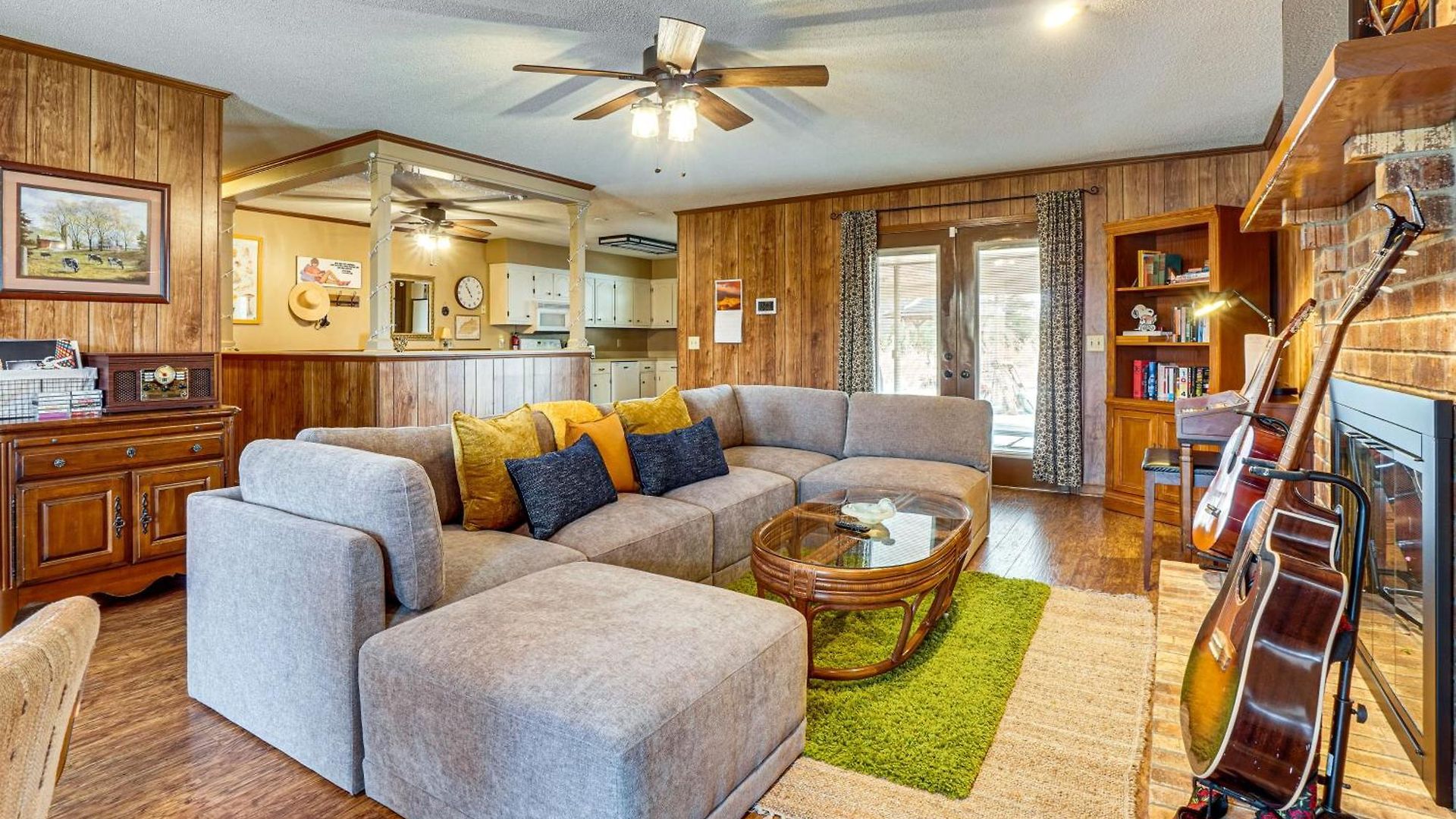 Music-themed Family Home! 13 Mi To Dtwn