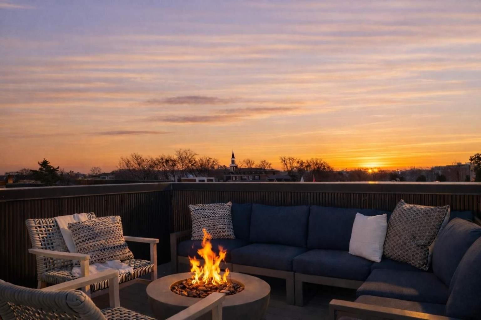 The Linden - Rooftop Views Refined Design New Holiday home