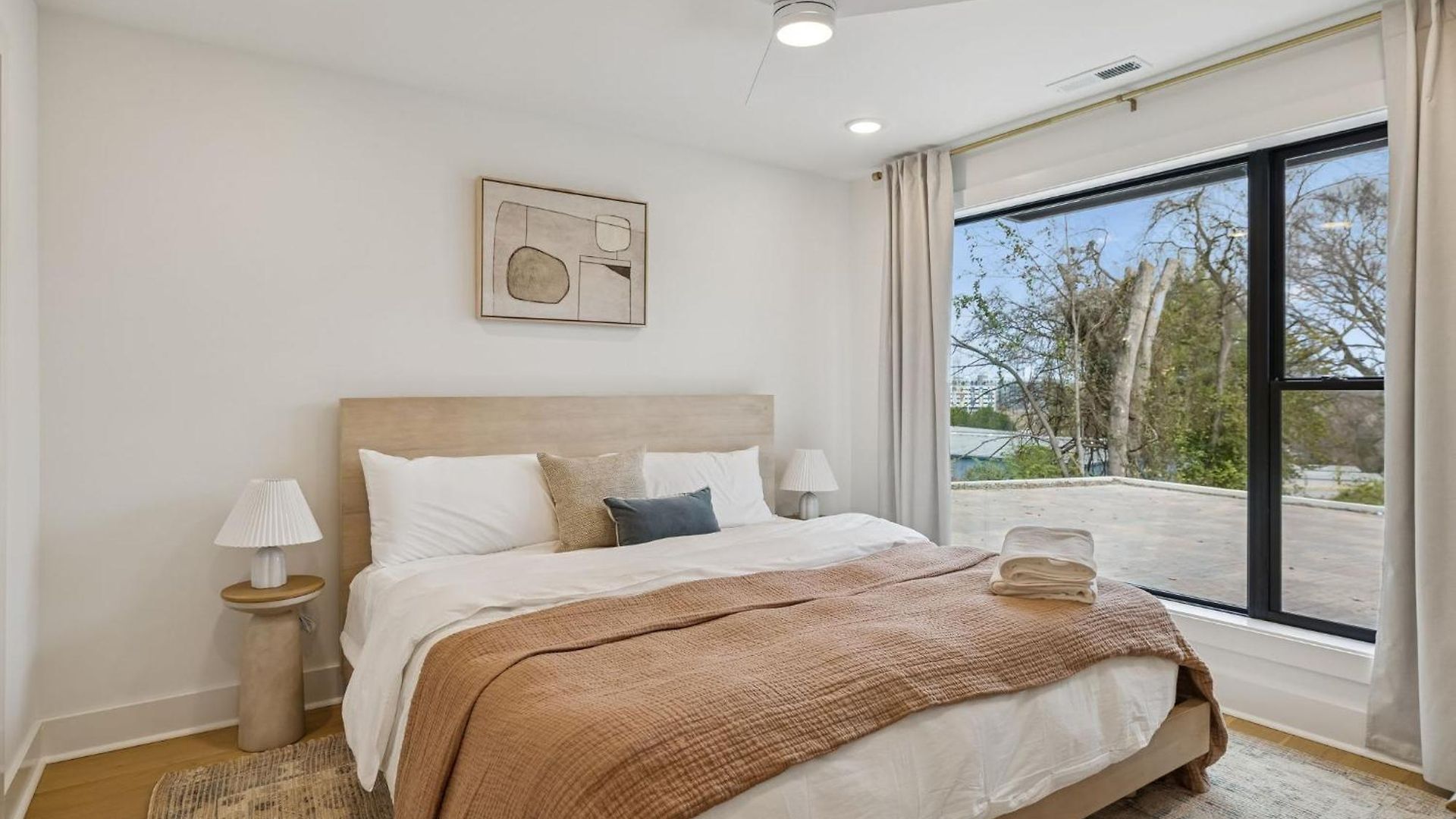 Chic Nash Townhouse Rooftop Patio And Views * Nashville