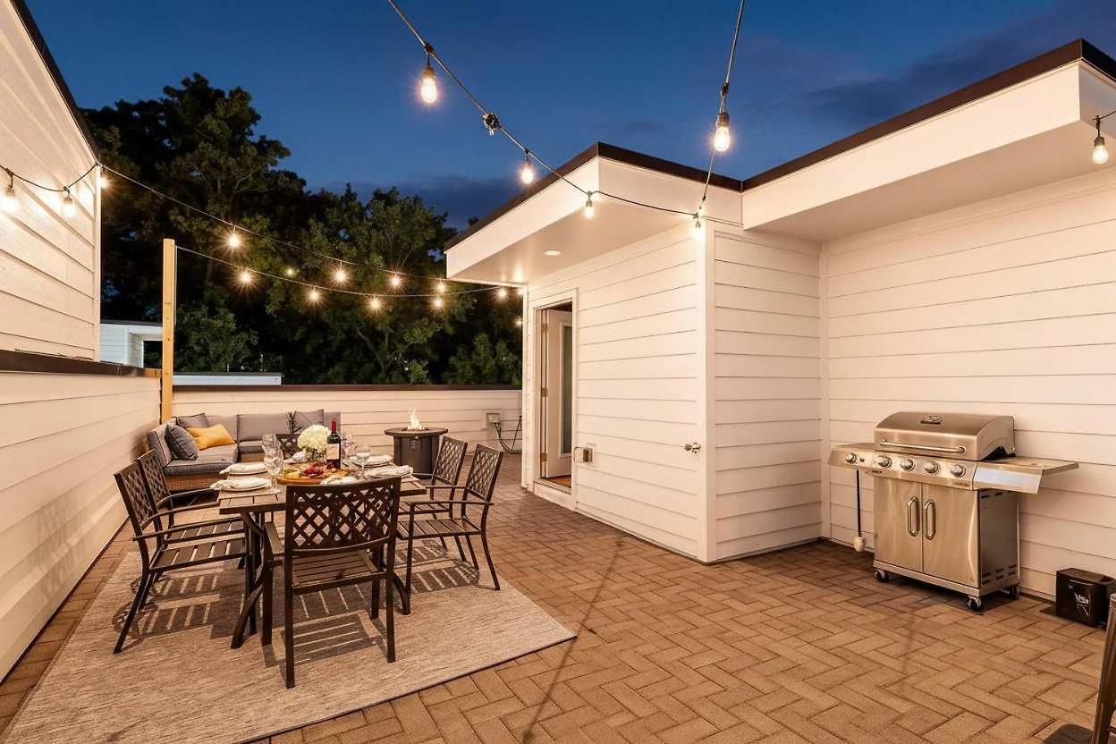 Grill Fire Pit & Views Near Downtown *