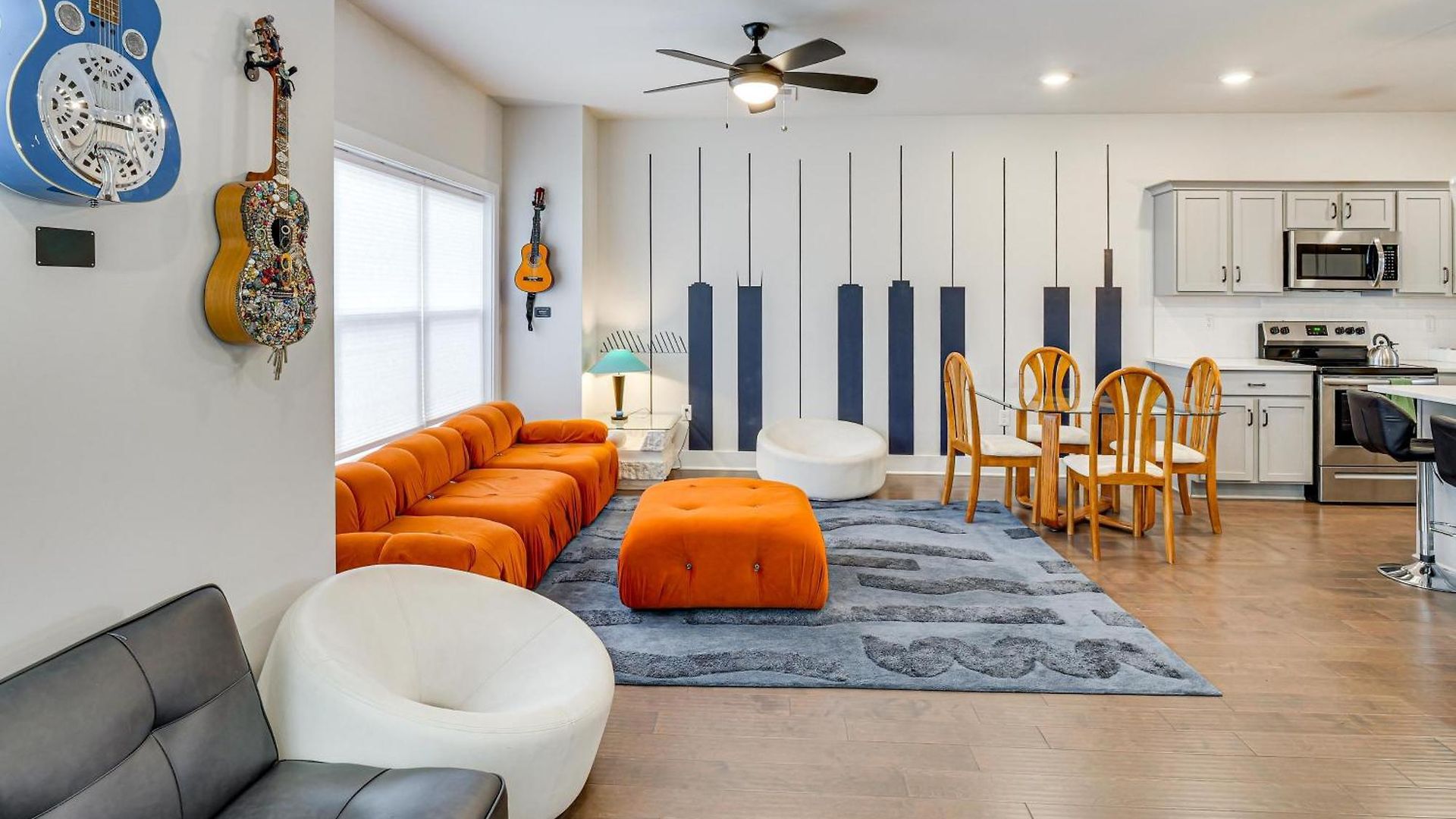 6 Mi To Broadway: Townhome W/ Balcony!