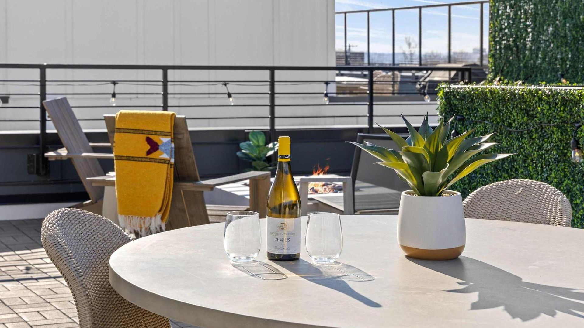 Skyline Views Rooftop Retreat Fire Pit Grill * Nashville