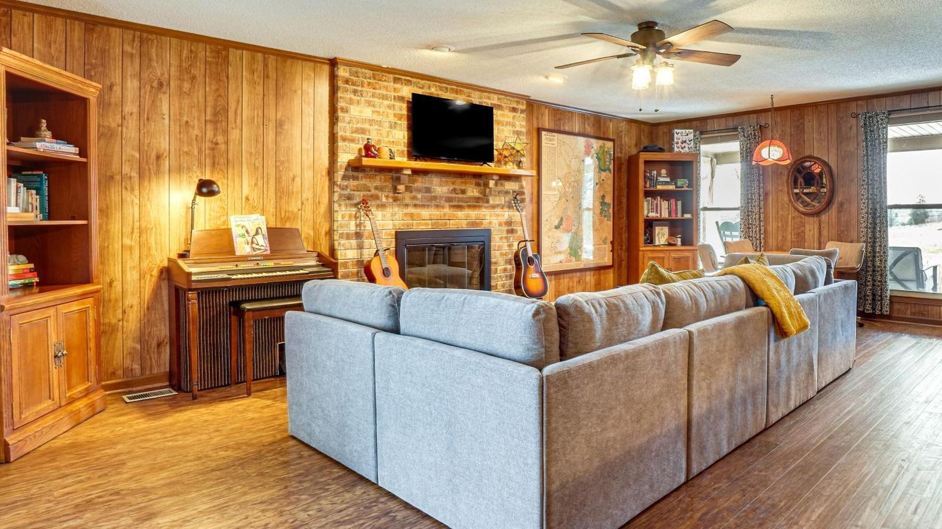 Music-themed Family Home! 13 Mi To Dtwn Holiday home *
