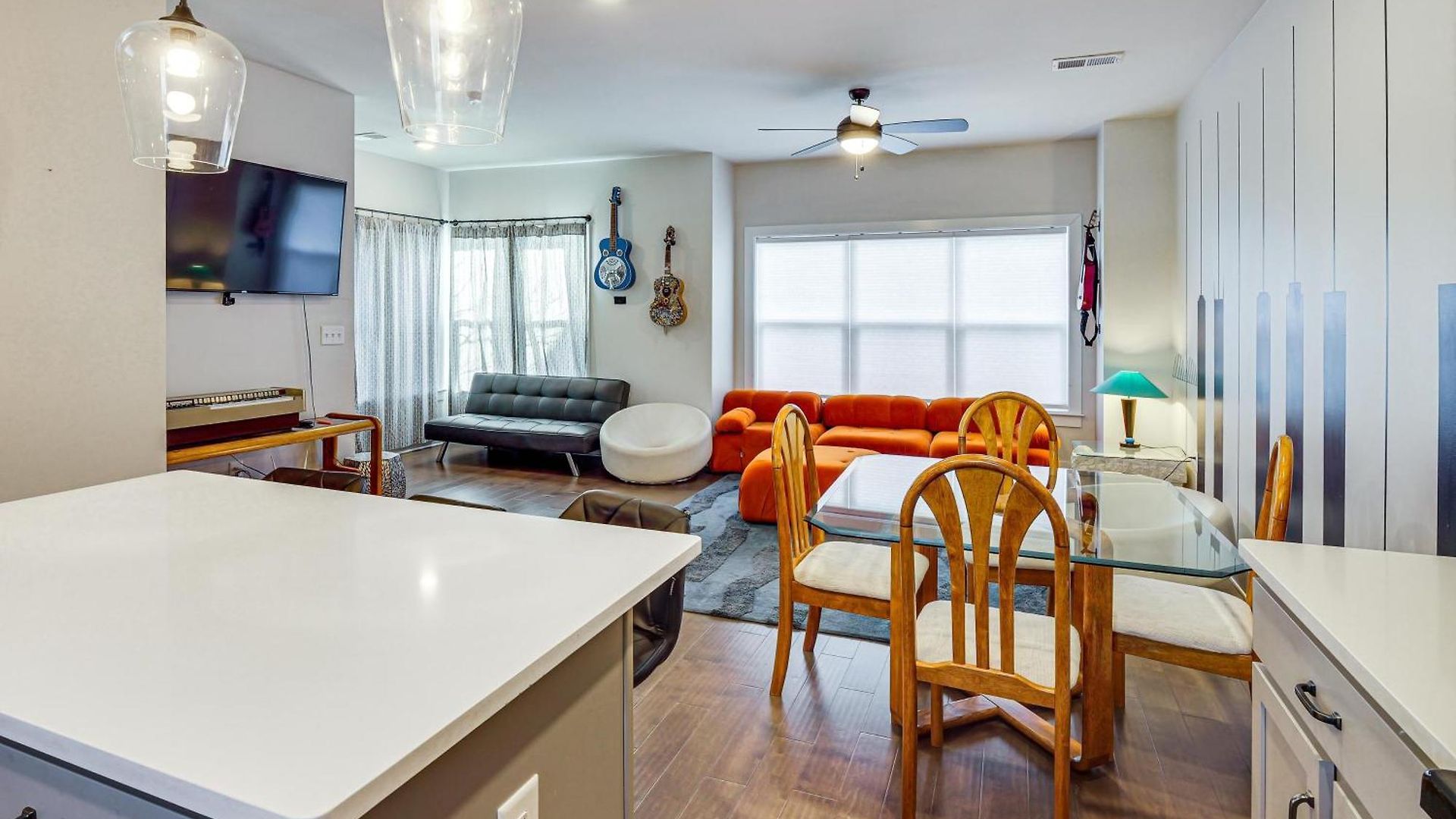6 Mi To Broadway: Townhome W/ Balcony! Holiday home