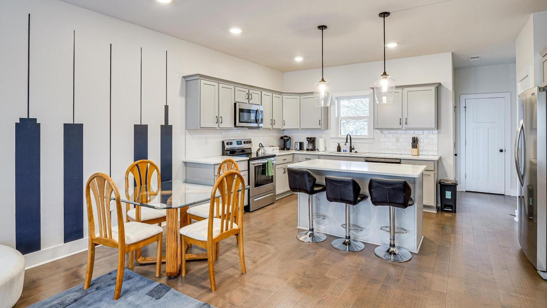 6 Mi To Broadway: Townhome W/ Balcony! *