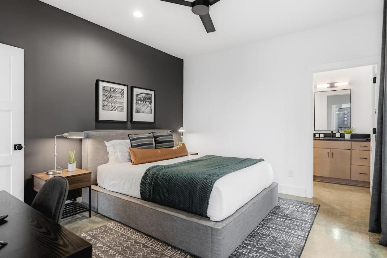 Holiday home View Only 1 Mile To Downtown With Garage And Rooftop Nashville