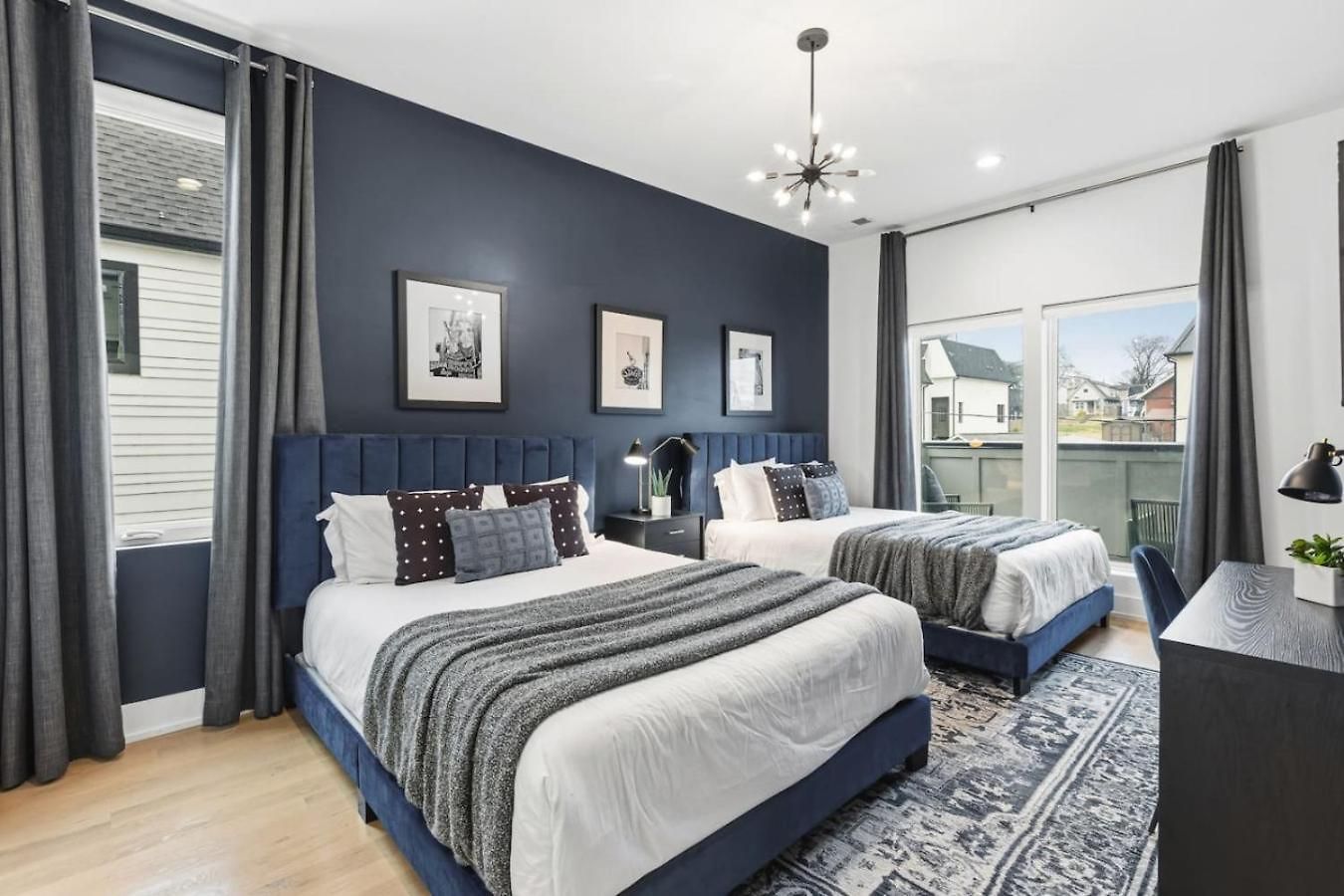 View Only 1 Mile To Downtown With Garage And Rooftop Holiday home *
