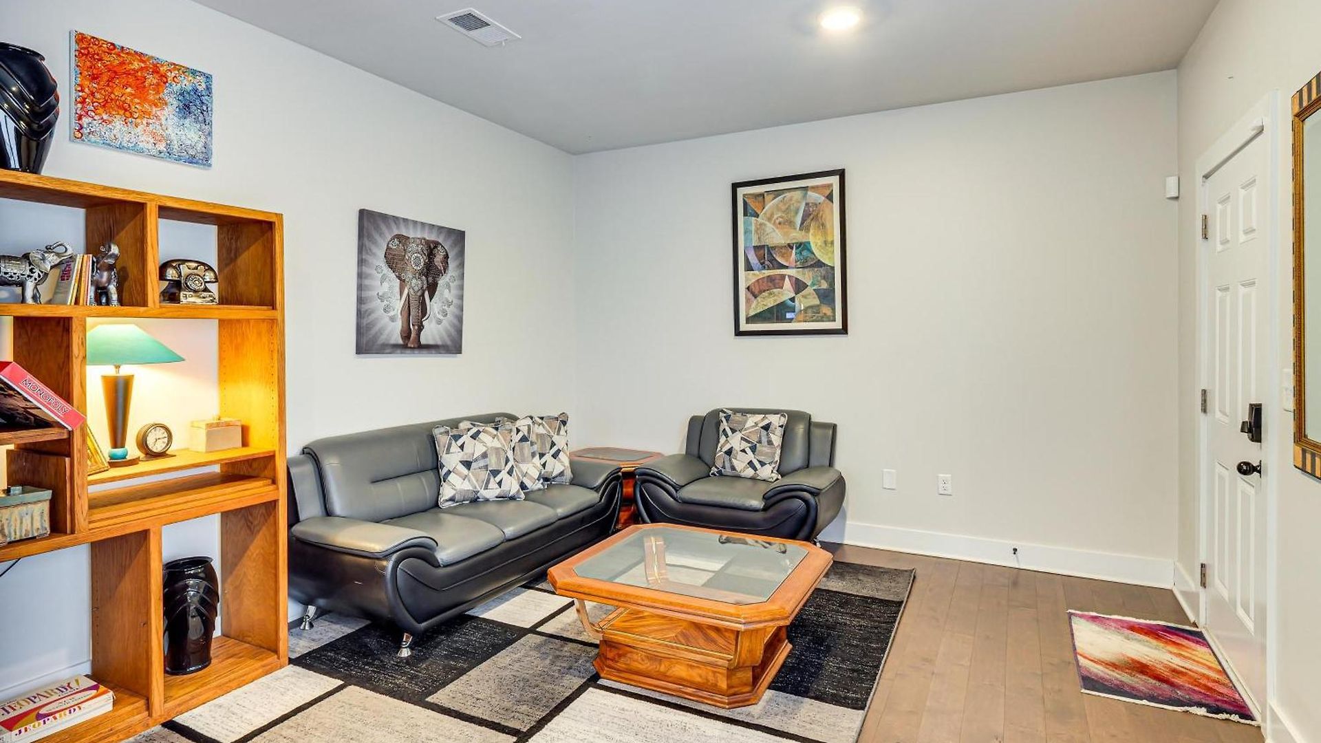 6 Mi To Broadway: Townhome W/ Balcony! Holiday home *