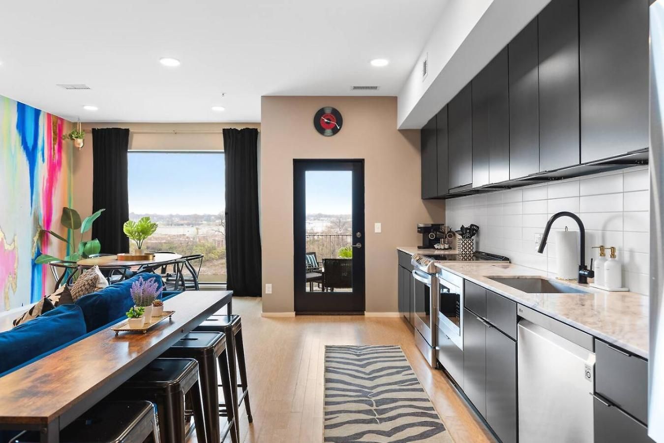Holiday home Riverfront Luxury - Walk To Downtown Broadway, Private Patio