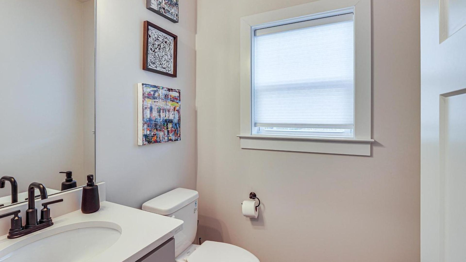 6 Mi To Broadway: Townhome W/ Balcony! *
