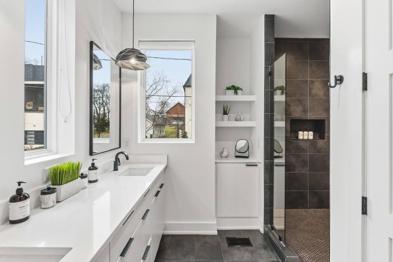 Holiday home View Only 1 Mile To Downtown With Garage And Rooftop Nashville