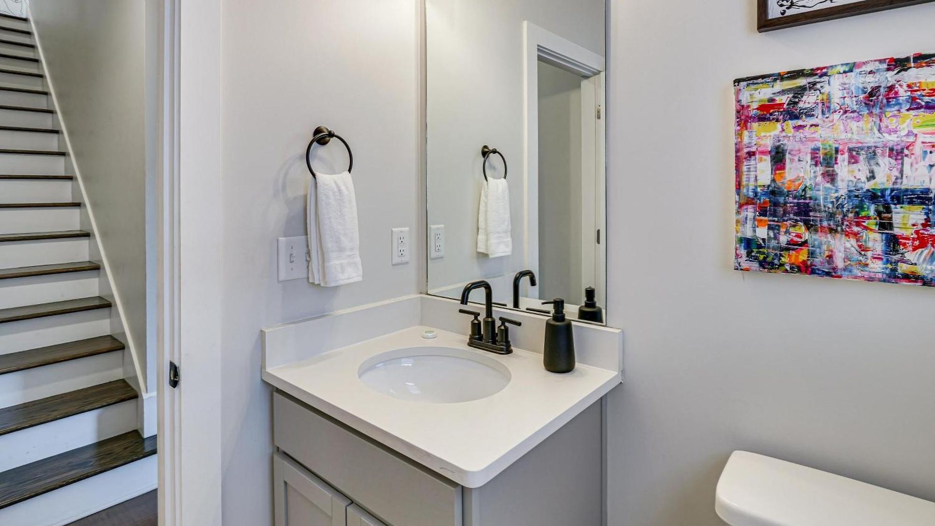 6 Mi To Broadway: Townhome W/ Balcony! Holiday home Nashville