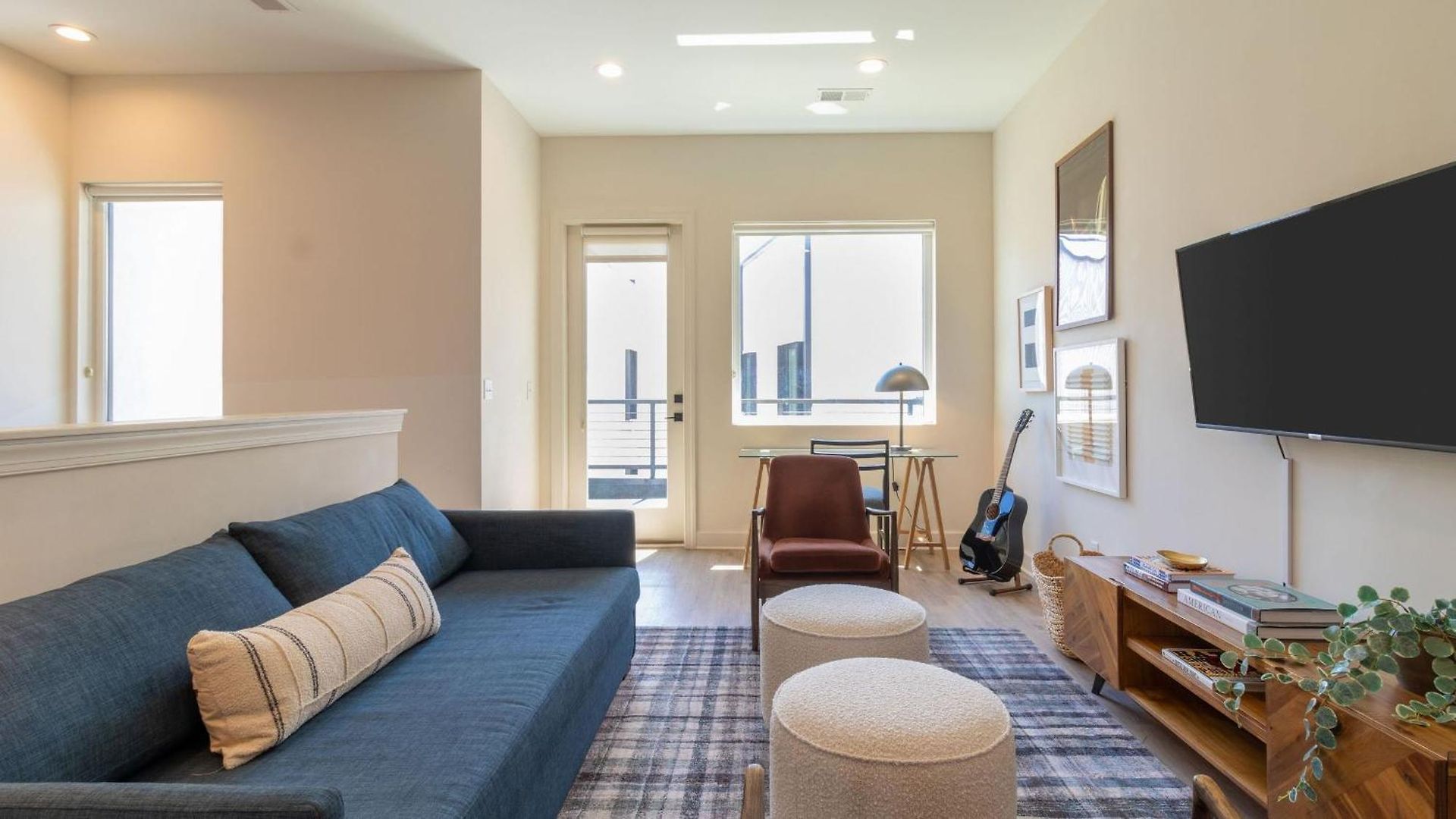 Conway: 3 Units By Avantstay * Nashville