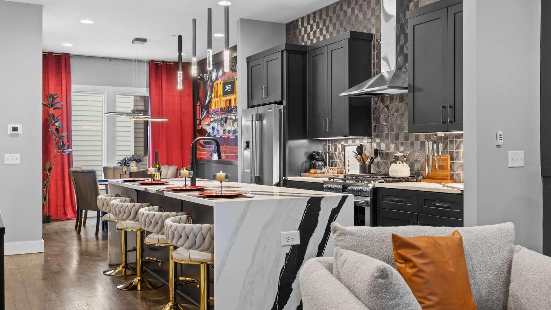 Holiday home Elegant Nash Karaoke Haven With Rooftop Fire Table Nashville