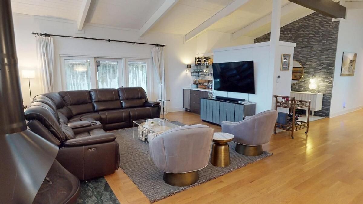 Luxury House Downtown With Private Heated Pool Villa