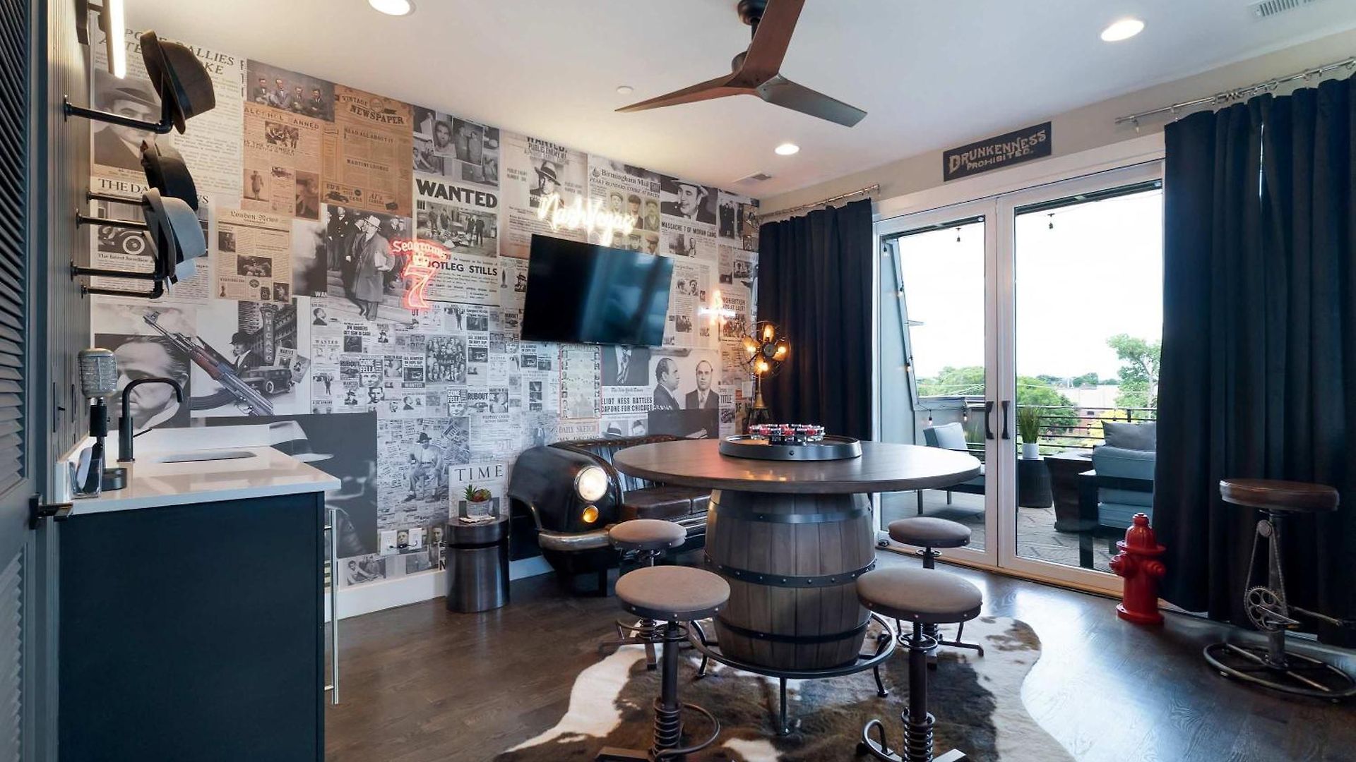 2 Homes! Broadway Views, Rooftops & Karaoke Holiday home Nashville