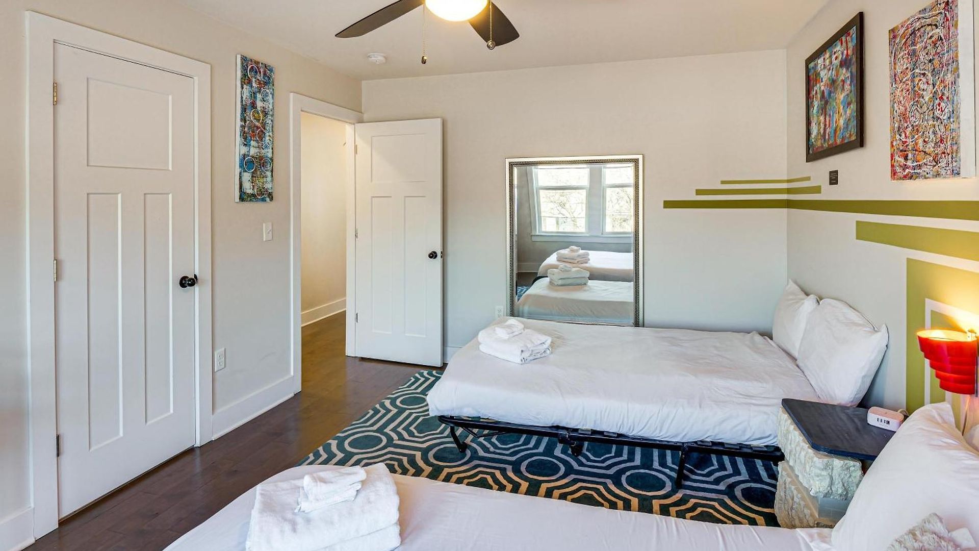 6 Mi To Broadway: Townhome W/ Balcony! Holiday home Nashville