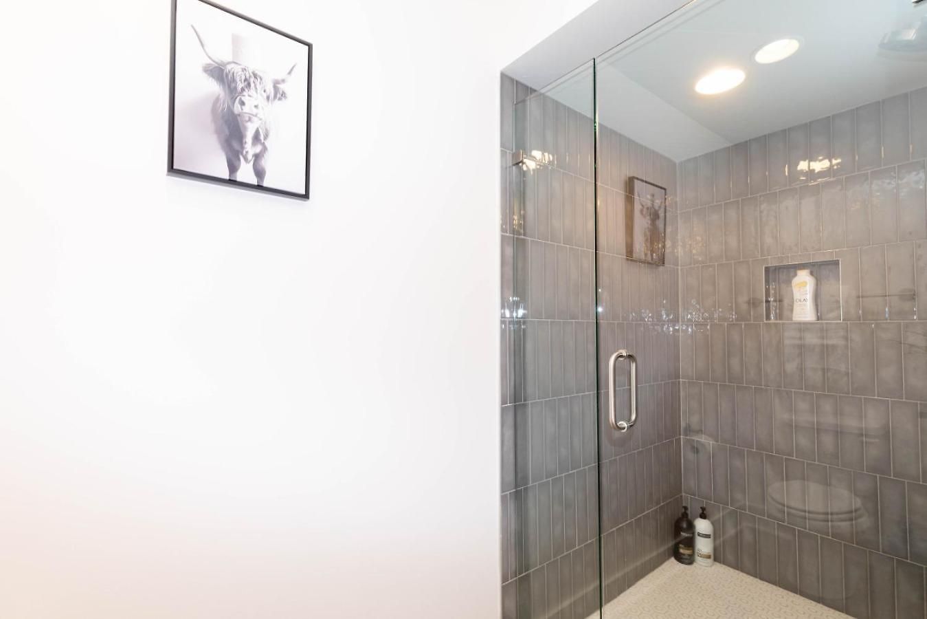 New Luxury 4br With Bar, Arcade, 3 Min To Stadium