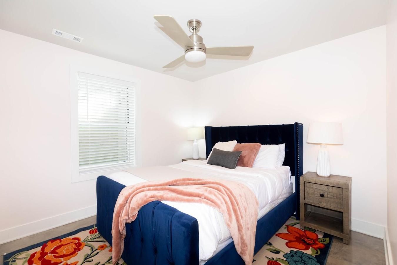 Modern Retreat 4 Bedroom 3 5 Ba Walk To East Nash Gems Holiday home
