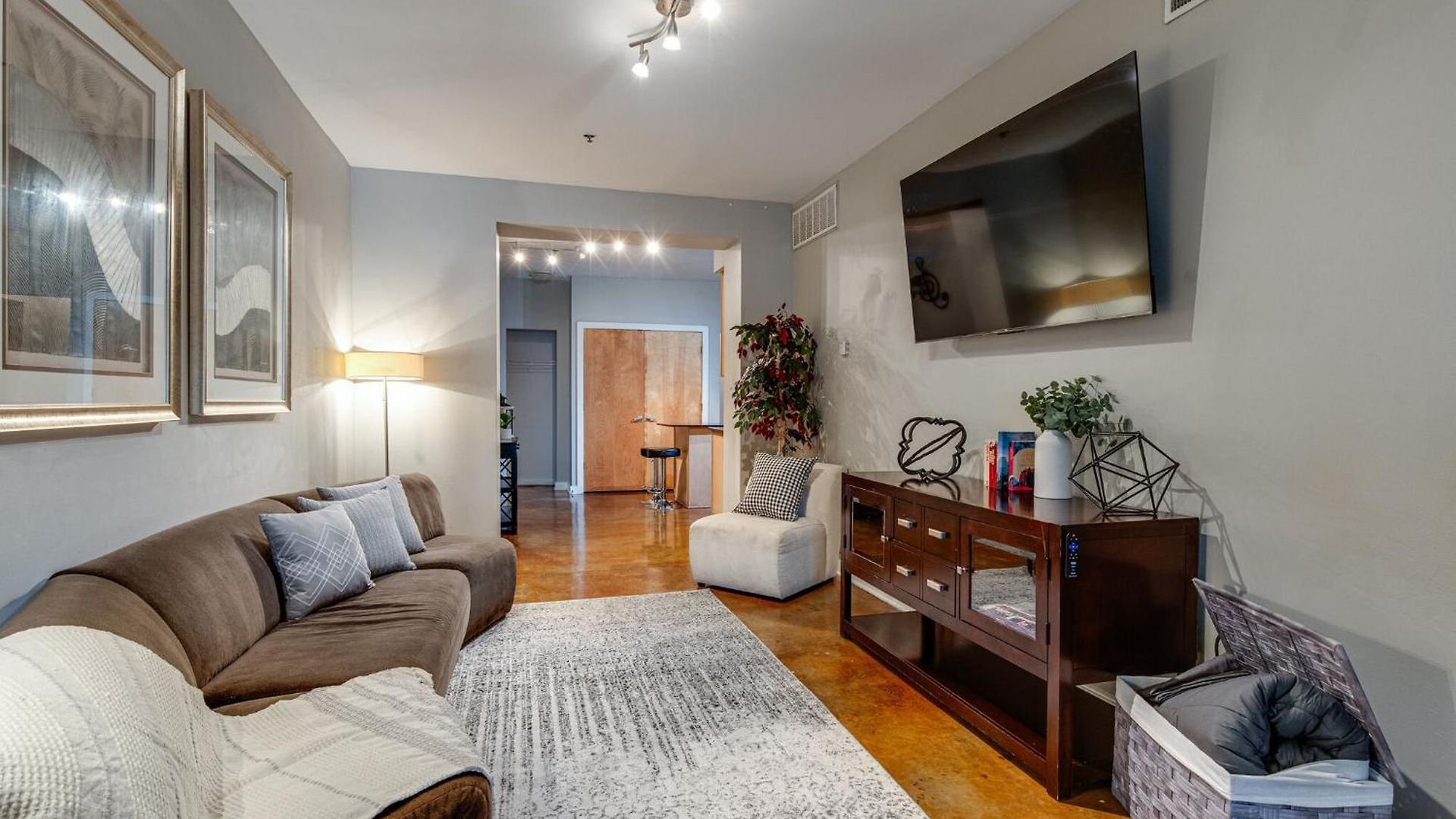 Heart Of Midtown 1bd 1 Ba Condo! Nashville