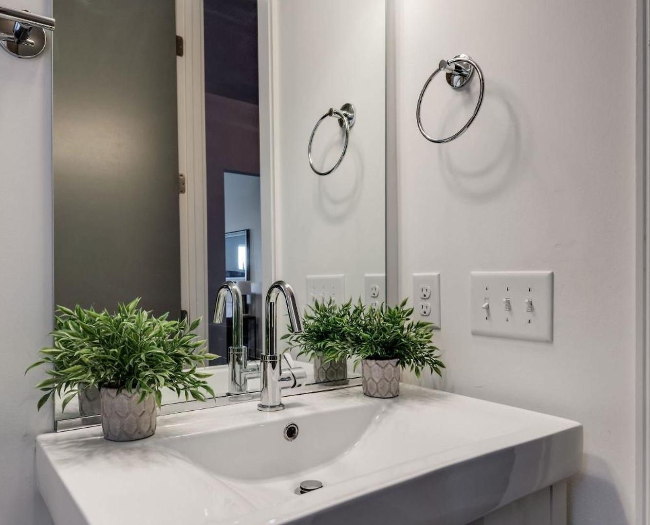 The Skyline Social - Retreat & Private Rooftop Holiday home