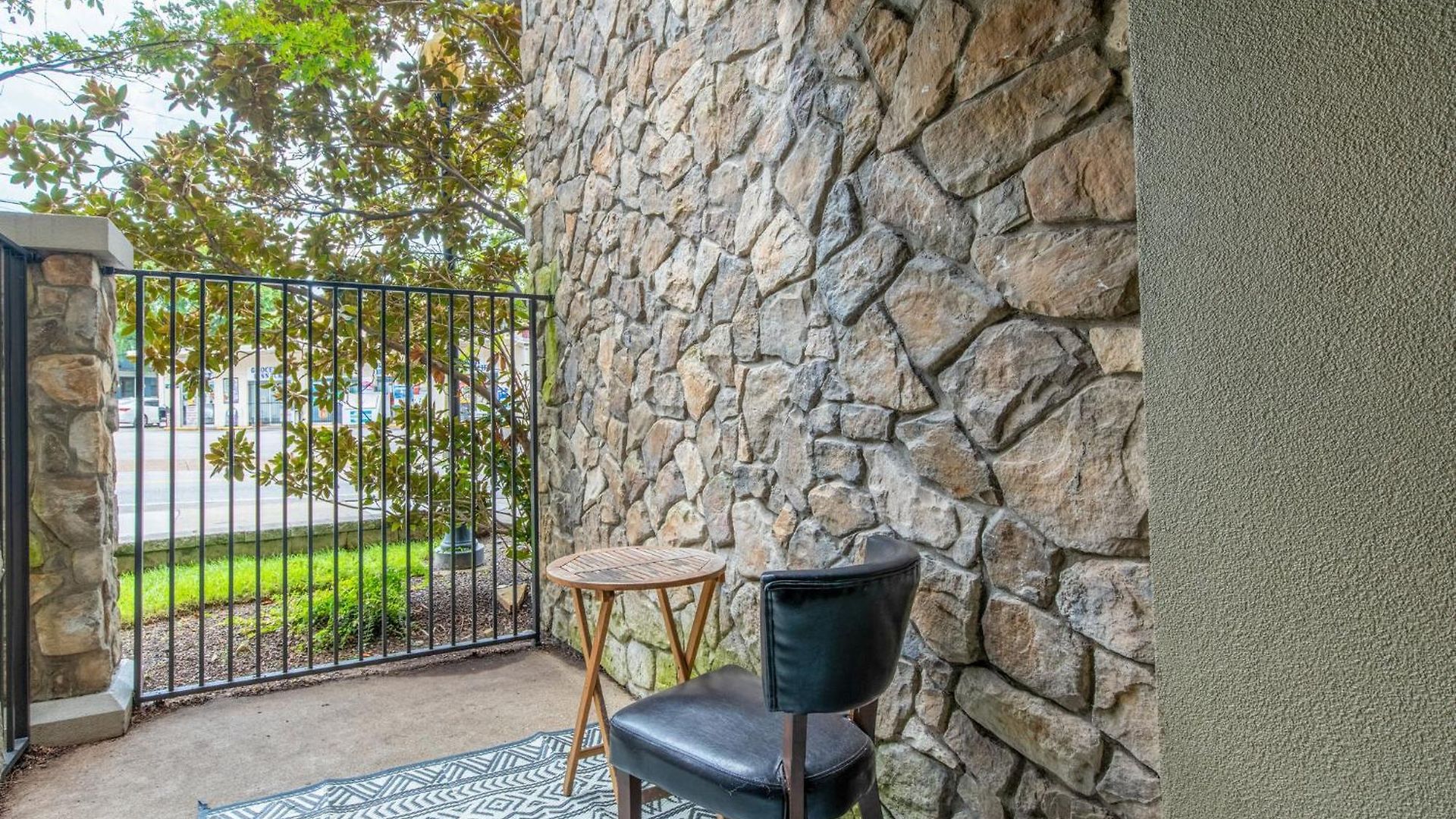 Holiday home Heart Of Midtown 1bd 1 Ba Condo!