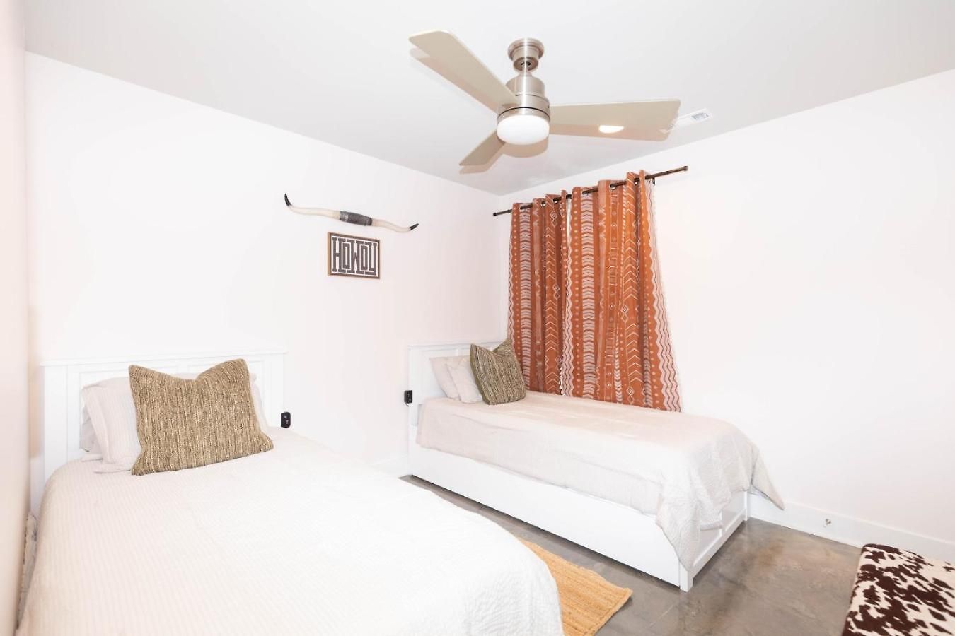 Holiday home New Luxury 4br With Bar, Arcade, 3 Min To Stadium Nashville
