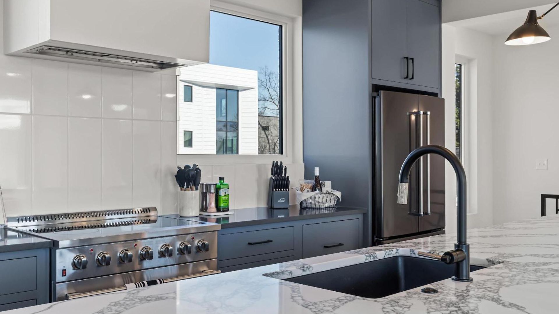 The Linden - Rooftop Views Refined Design New *