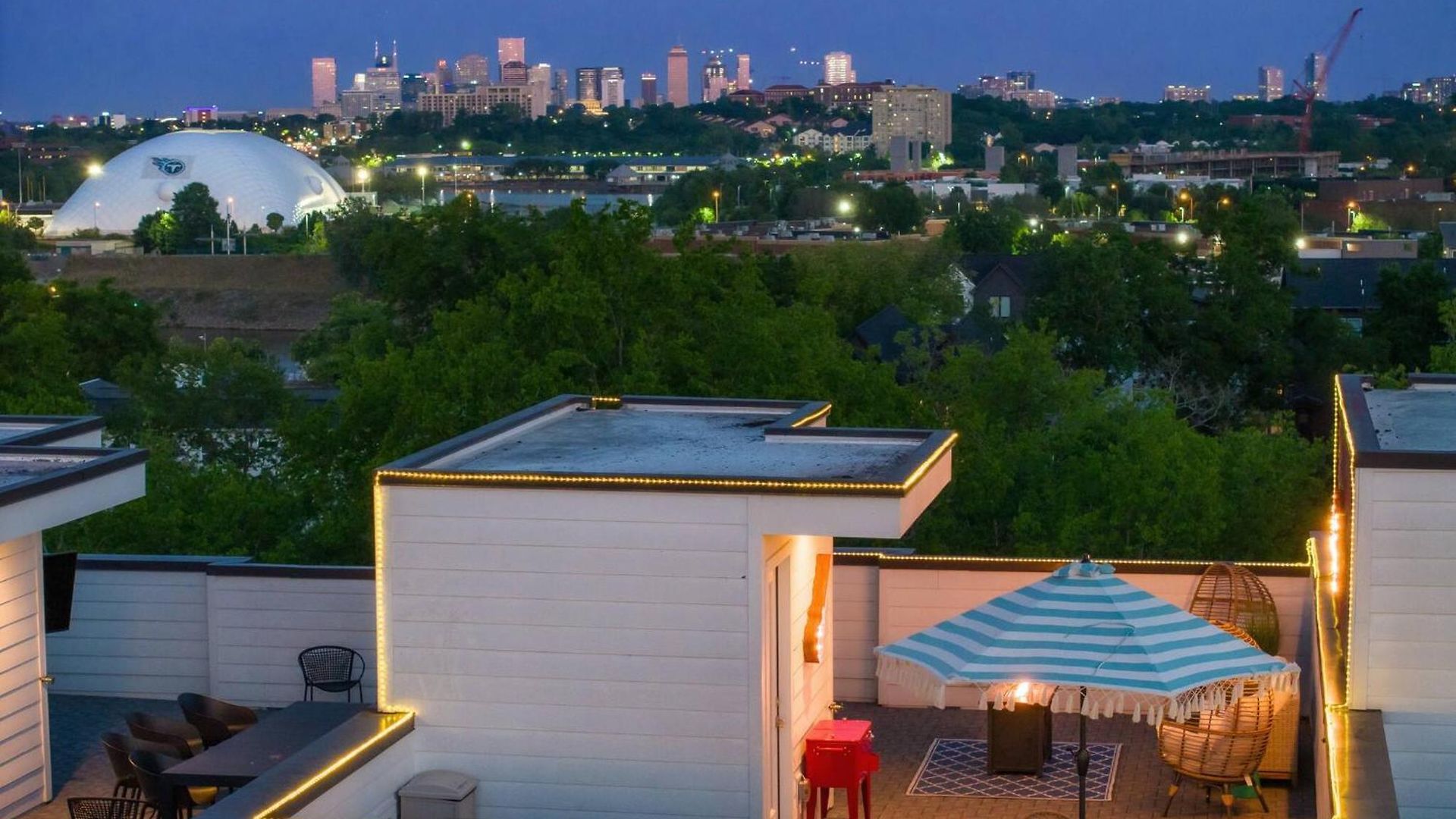 Skyline Rooftop • Game • Sonos Audio Holiday home Nashville