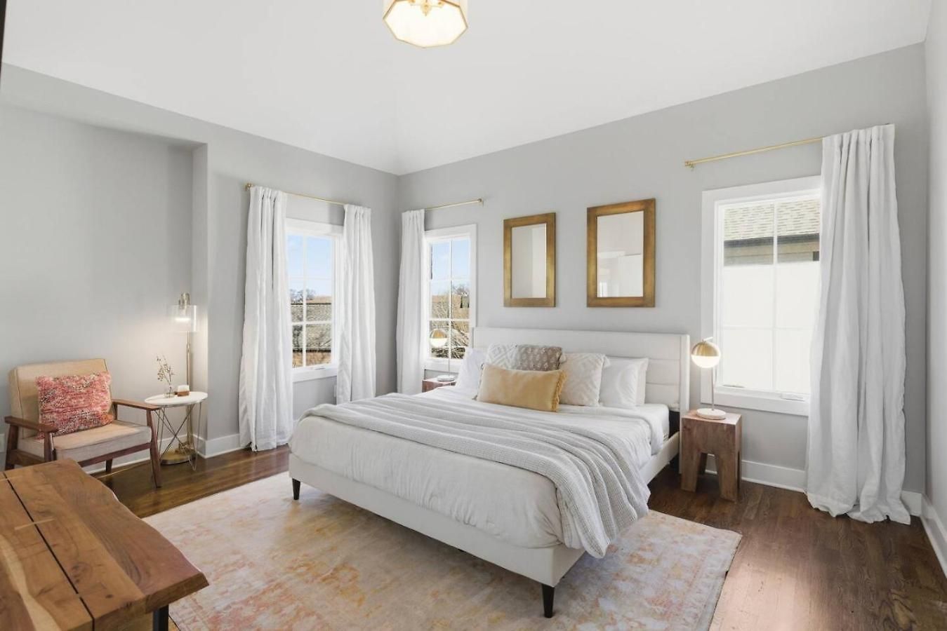 Near Vanderbilt And Belmont With Garage, Pool Table *