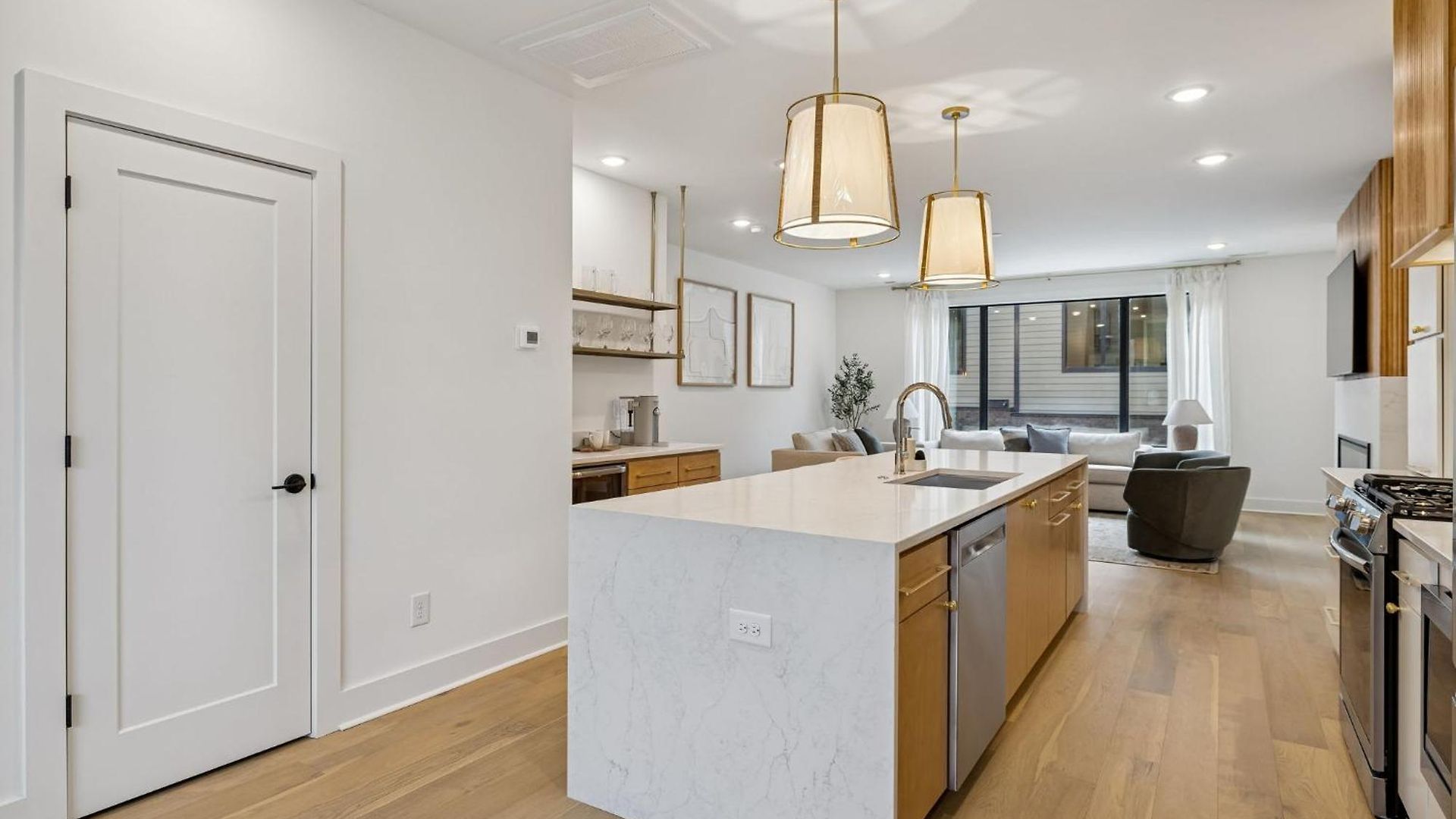 Holiday home Chic Nash Townhouse Rooftop Patio And Views Nashville