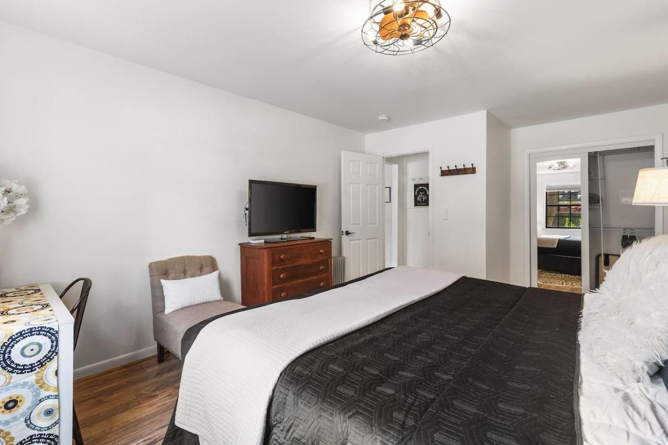 Cozy By Music Row, Walk To Restaurants And Bars