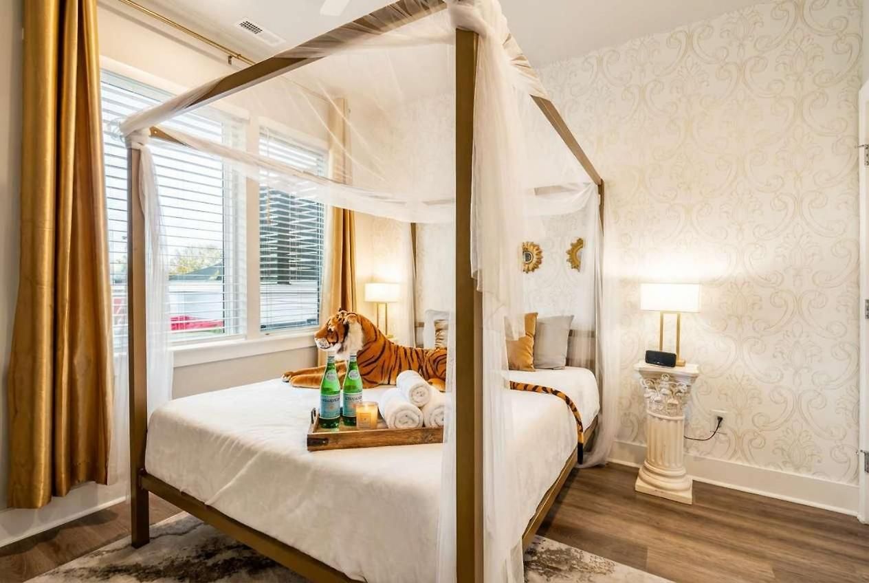 Holiday home Private With Rooftop Game Near Downtown