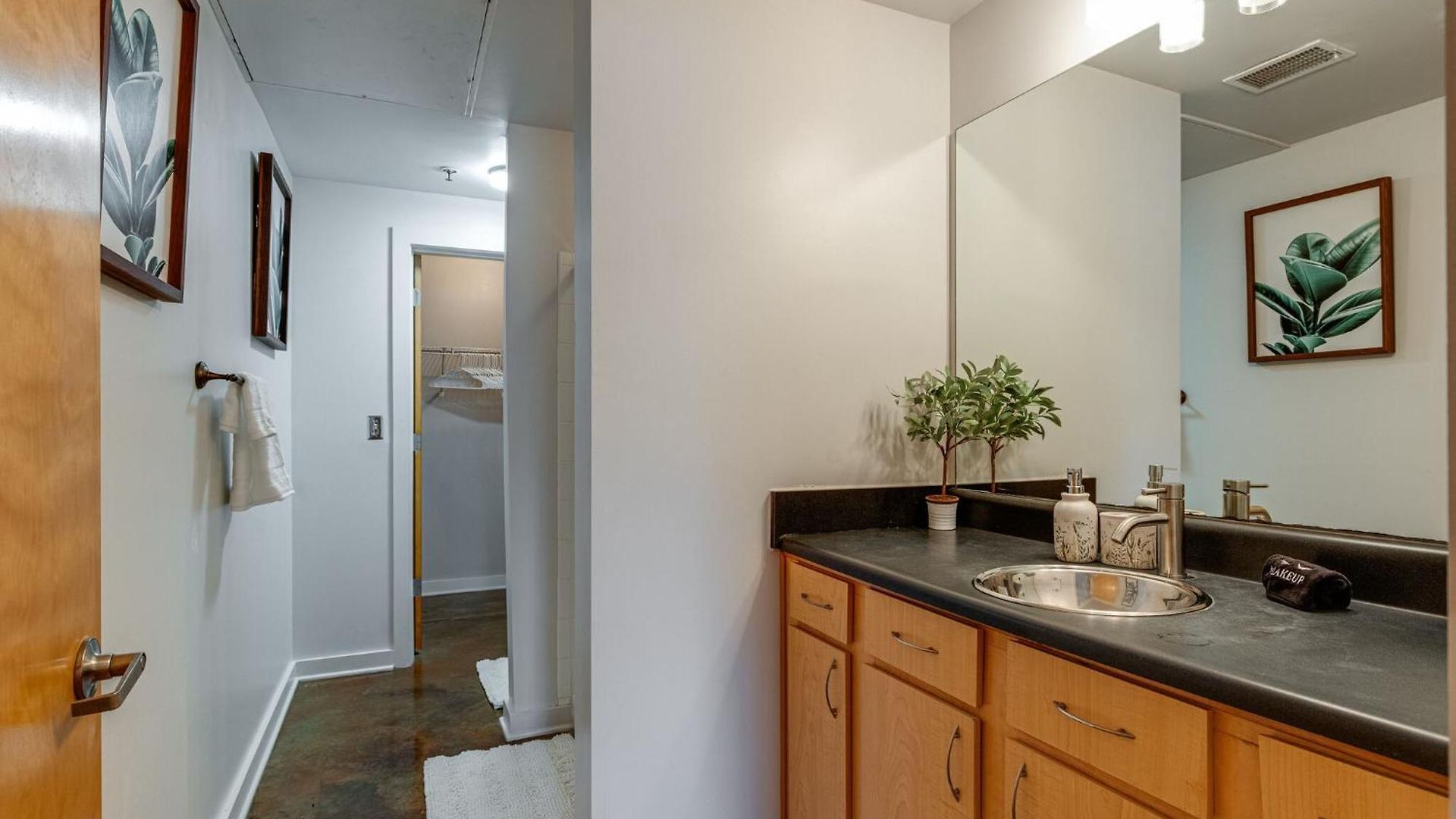 Holiday home Heart Of Midtown 1bd 1 Ba Condo!